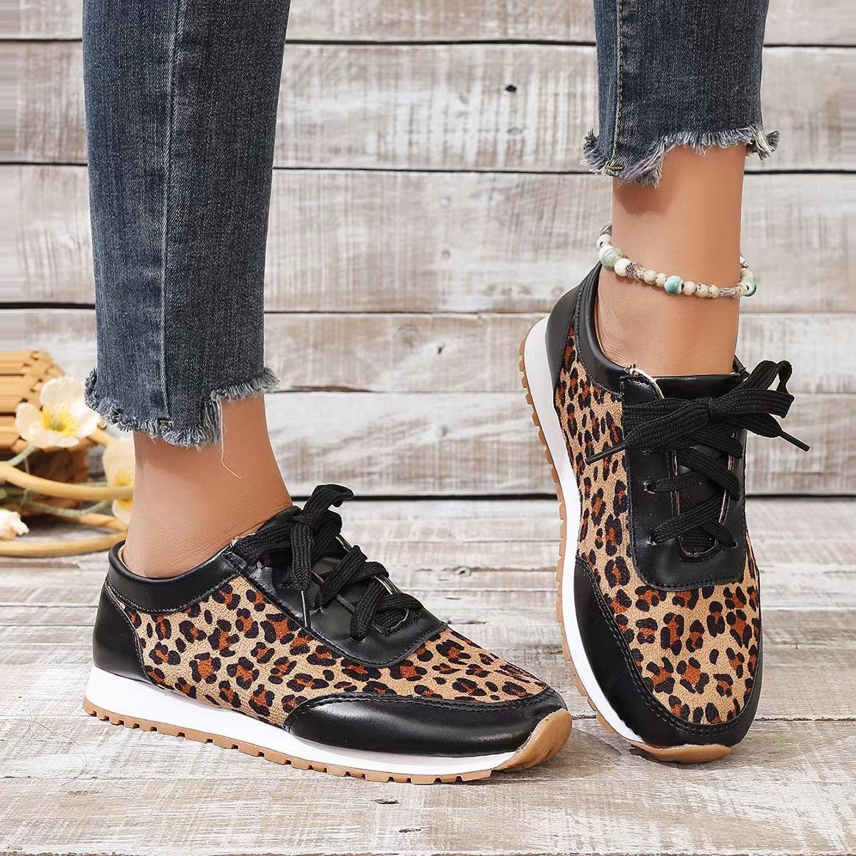 Baskets à lacets avec imprimé léopard – Style sportif et décontracté pour femmes